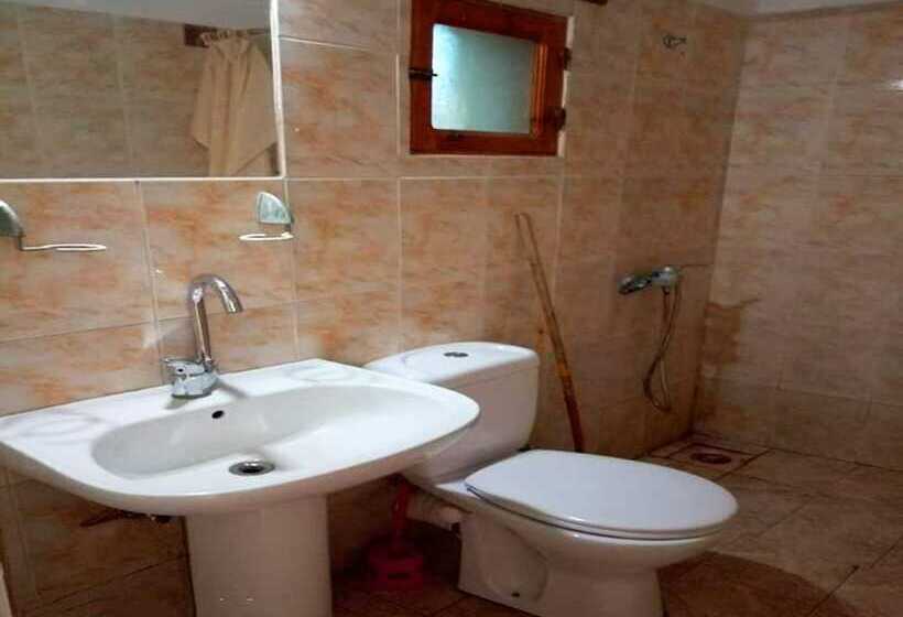 هتل Golden Star Camb