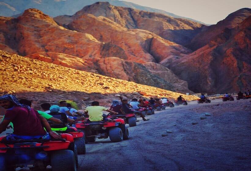 هتل Golden Star Camb