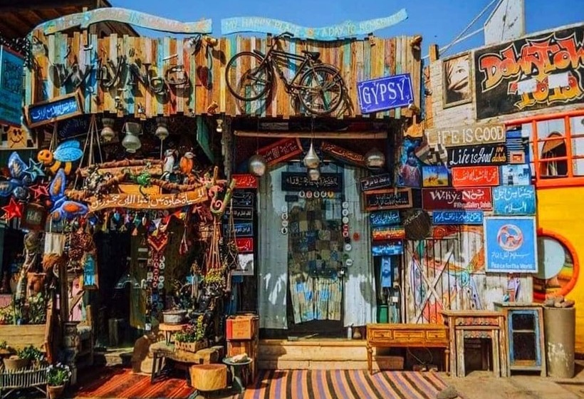 هتل Golden Star Camb