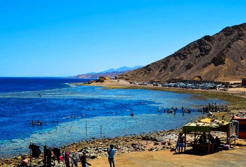 هتل Golden Star Camb