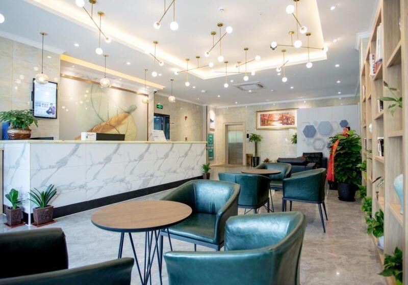 בית מלון כפרי Greentree Inn Express Shanghai Pudong Lingang New City Yunhan Road