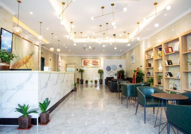 בית מלון כפרי Greentree Inn Express Shanghai Pudong Lingang New City Yunhan Road