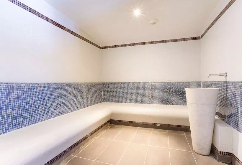 Hotelli Hôtel Club Mmv Les 2 Domaines