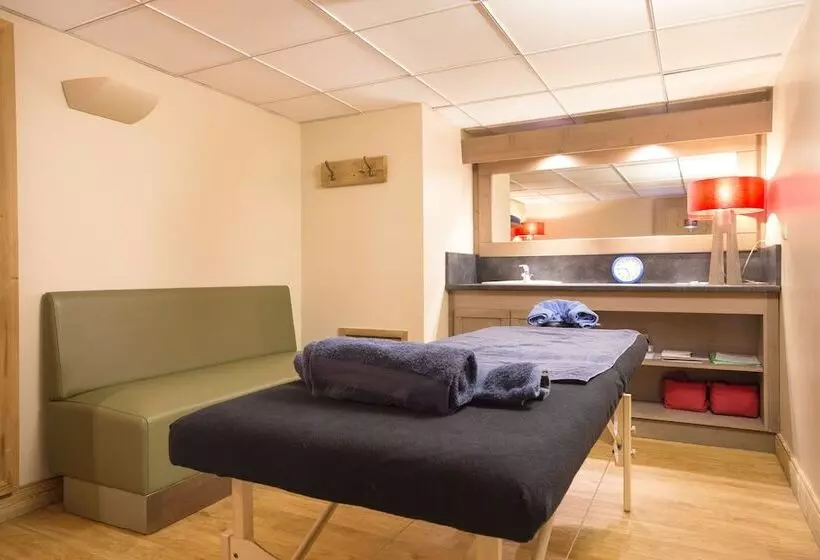 Hotelli Hôtel Club Mmv Les 2 Domaines