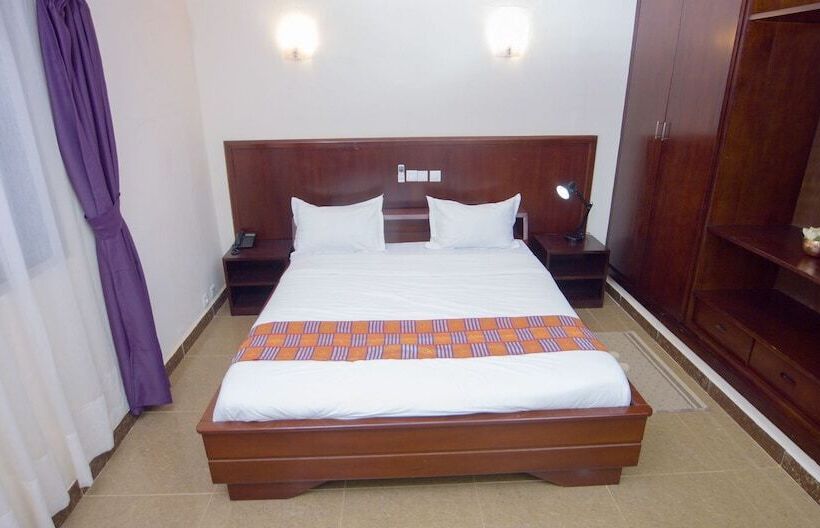 هتل Hôtel La Rose Blanche Korhogo