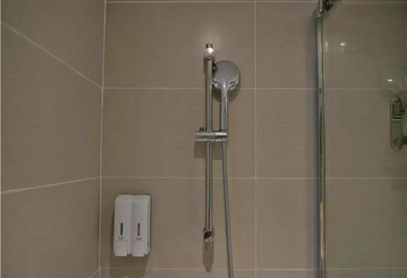 Hotelli Jtour Inn Xianning Chibiyiqiao North