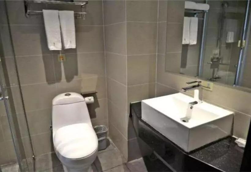 Hotelli Jtour Inn Xianning Chibiyiqiao North