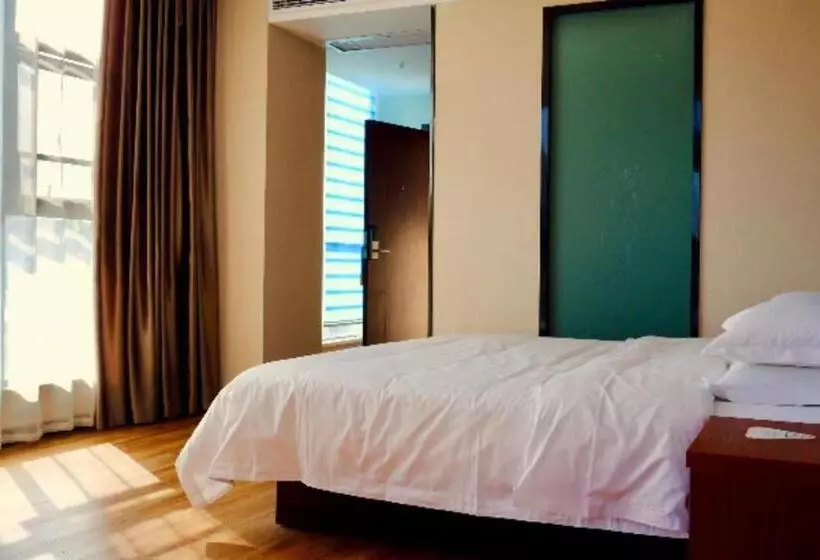 Hotelli Jtour Inn Xianning Chibiyiqiao North