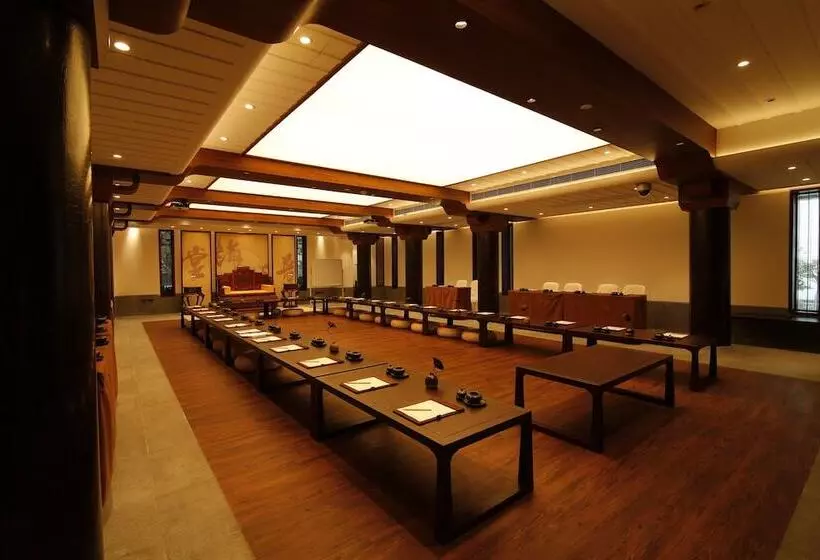 هتل Putuoshan Ruyige Junlan Guest House