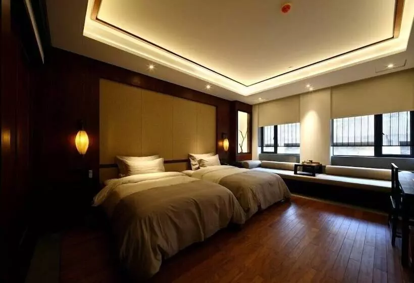 هتل Putuoshan Ruyige Junlan Guest House