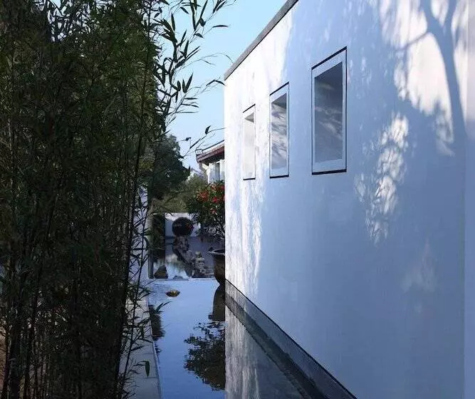 هتل Putuoshan Ruyige Junlan Guest House
