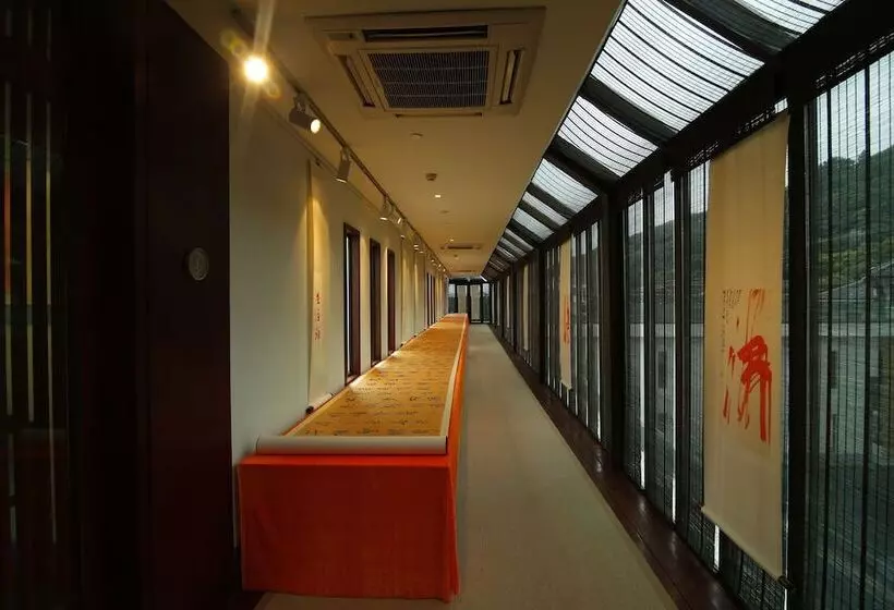 هتل Putuoshan Ruyige Junlan Guest House