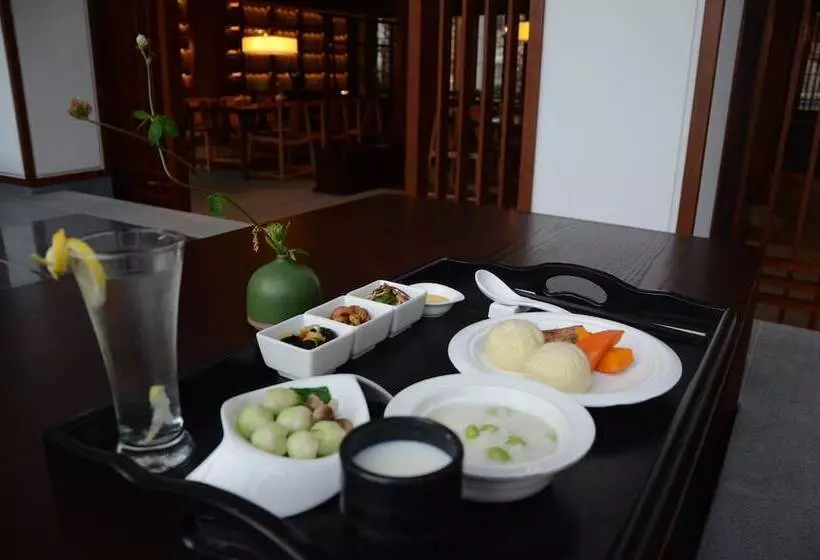 هتل Putuoshan Ruyige Junlan Guest House