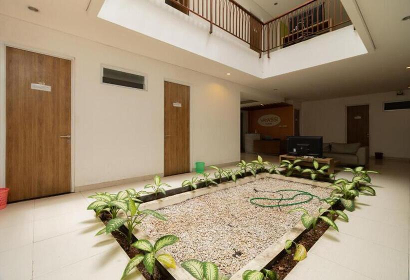 בית מלון כפרי Reddoorz Syariah Near Prasetya Mulya Cilandak Campus