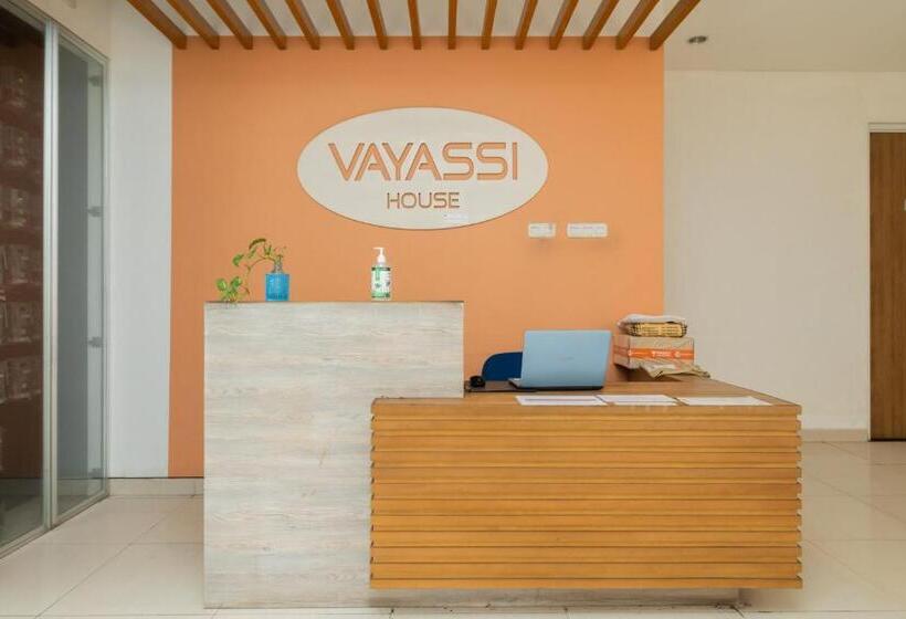 בית מלון כפרי Reddoorz Syariah Near Prasetya Mulya Cilandak Campus