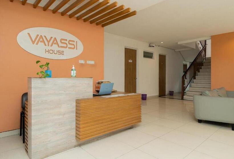 בית מלון כפרי Reddoorz Syariah Near Prasetya Mulya Cilandak Campus