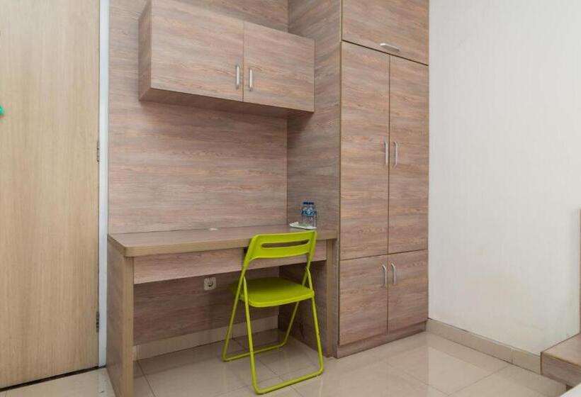 בית מלון כפרי Reddoorz Syariah Near Prasetya Mulya Cilandak Campus