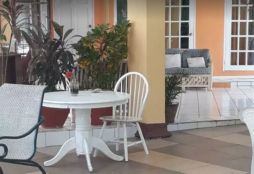 Bay Heights Bed And Breakfast