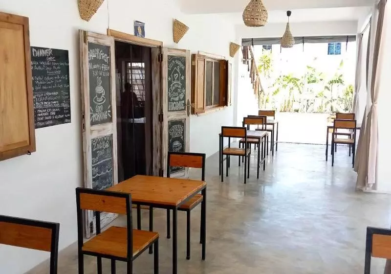 Aamiaismajoitus (B&B) Villa Huruma