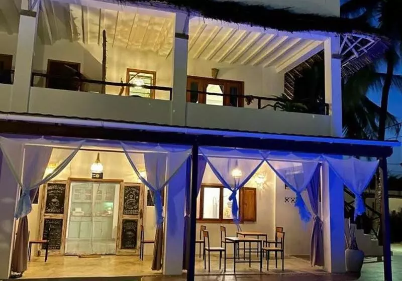 Aamiaismajoitus (B&B) Villa Huruma