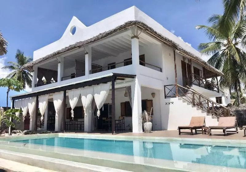 Aamiaismajoitus (B&B) Villa Huruma