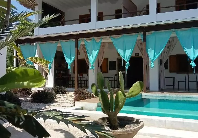 Aamiaismajoitus (B&B) Villa Huruma