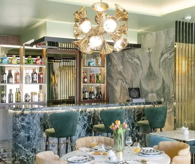 هتل 1877 Estrela Palace