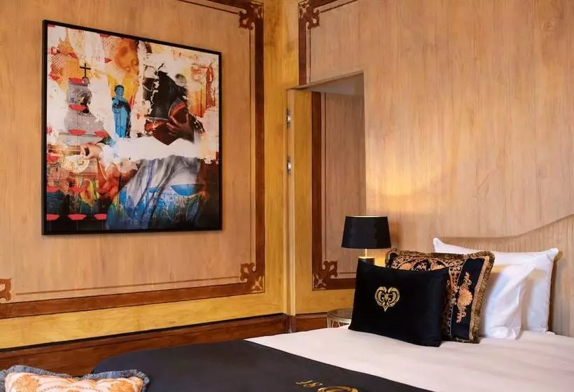 هتل 1877 Estrela Palace