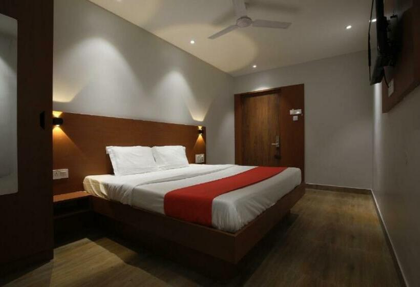 Fabhotel Penthouse   A K Dev Road