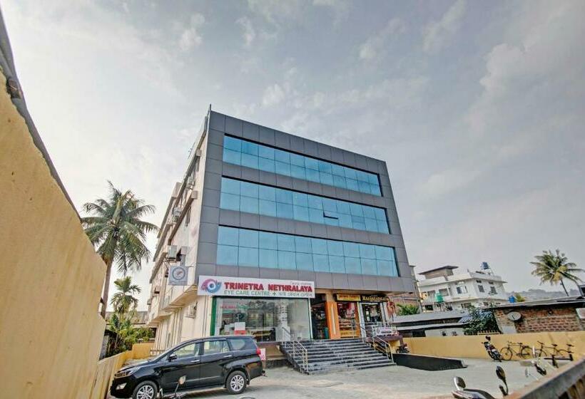 Fabhotel Penthouse   A K Dev Road