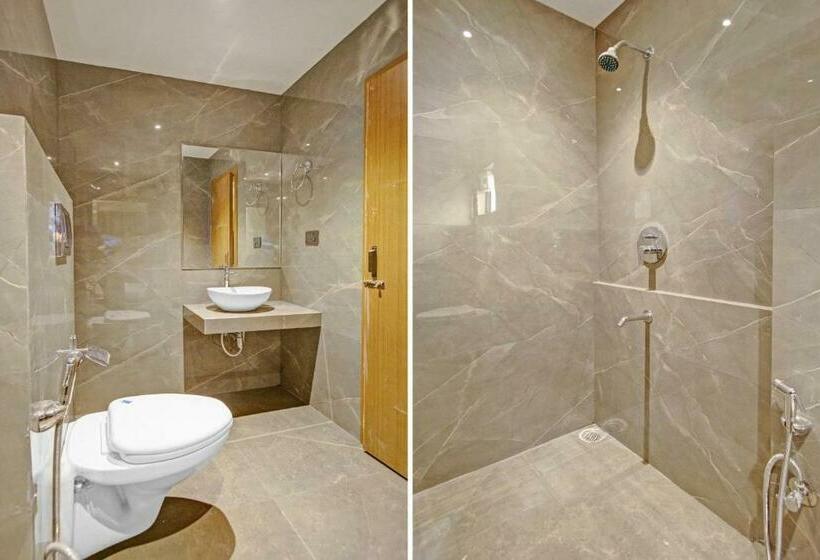 Fabhotel Penthouse   A K Dev Road