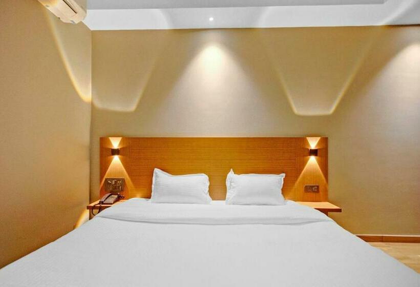 Fabhotel Penthouse   A K Dev Road