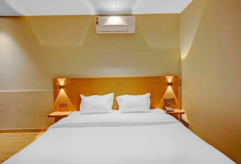 Fabhotel Penthouse   A K Dev Road