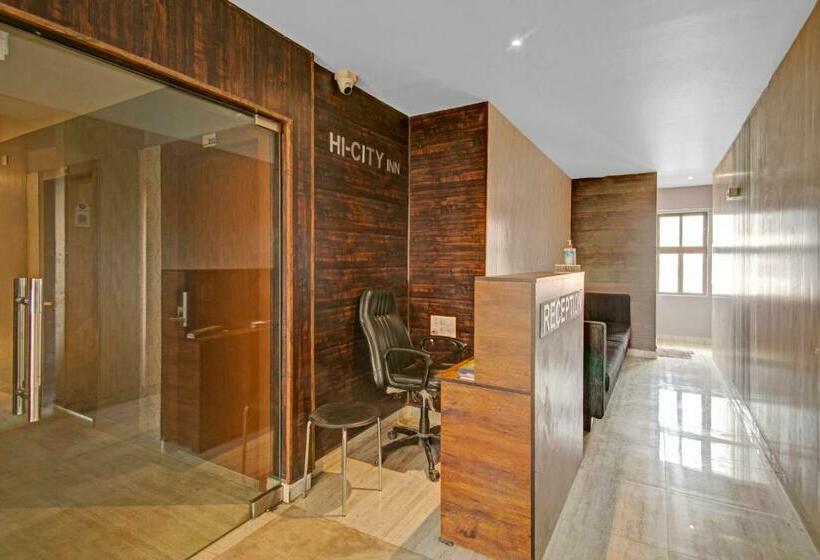 Fabhotel Penthouse   A K Dev Road