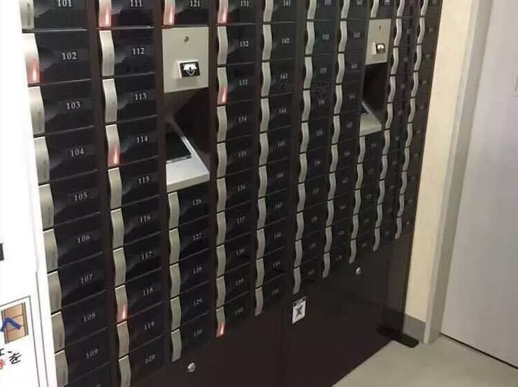 Hotelli Capsule & Sauna Japan – Caters To Men