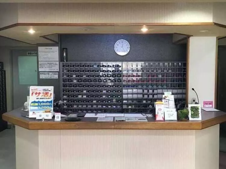 Hotelli Capsule & Sauna Japan – Caters To Men