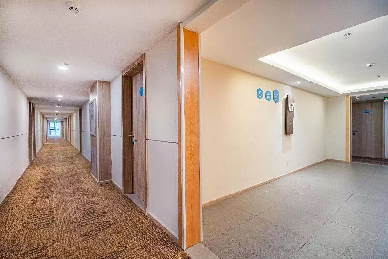 هتل Hanting  Nanchang University Qian Lake