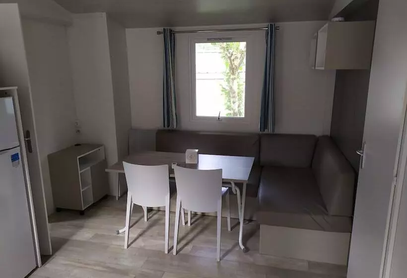 هتل Hu Birkelt Village