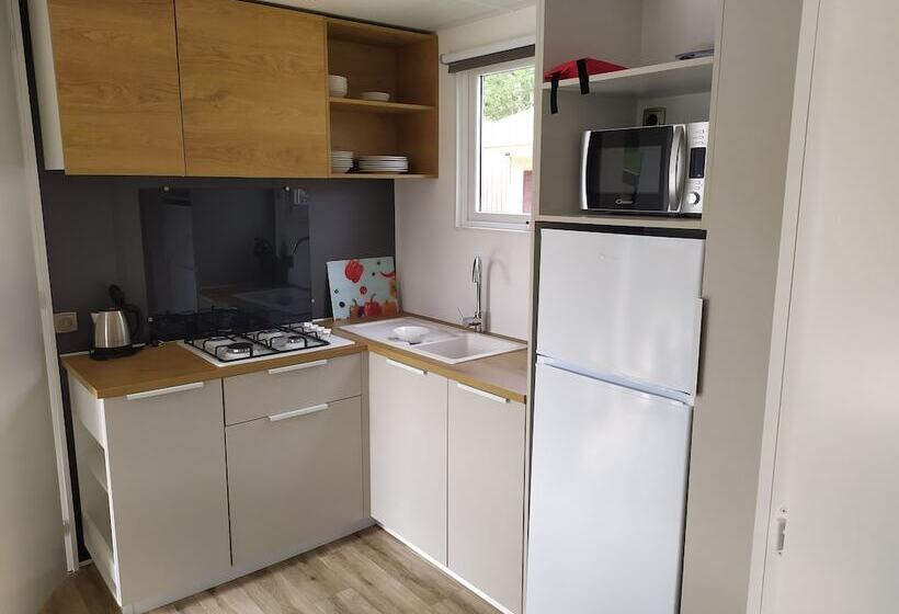 هتل Hu Birkelt Village