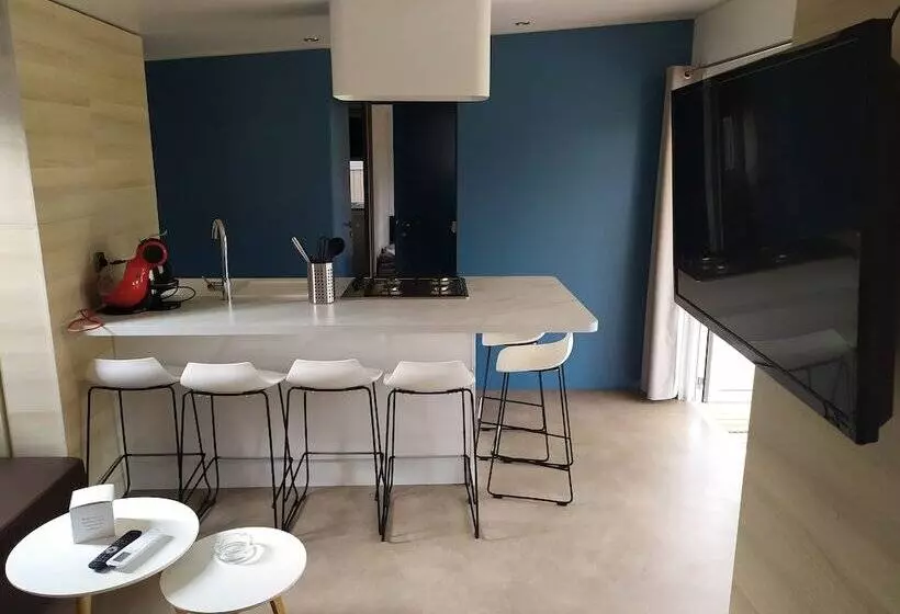 هتل Hu Birkelt Village