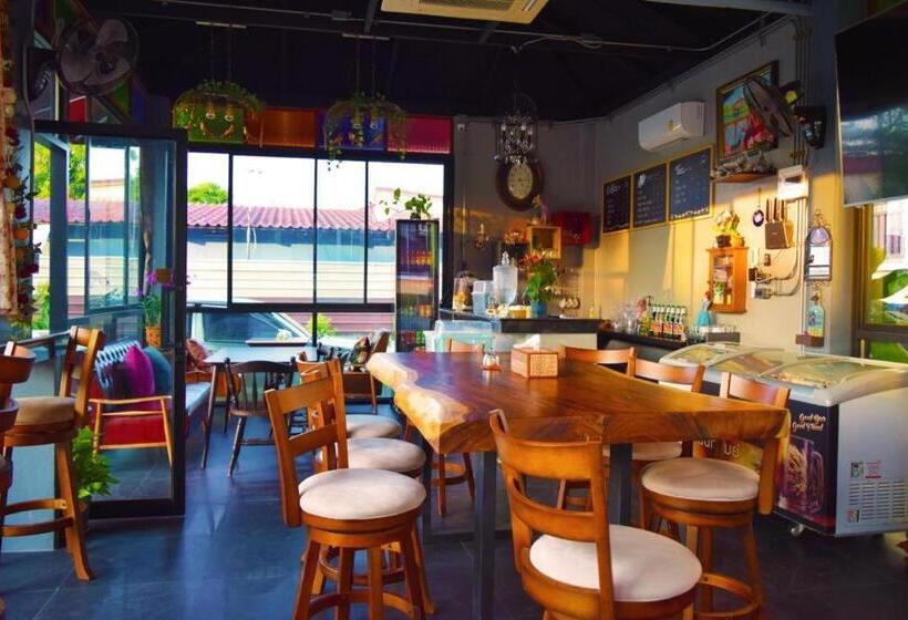 Nantharom Hotel And Restaurant