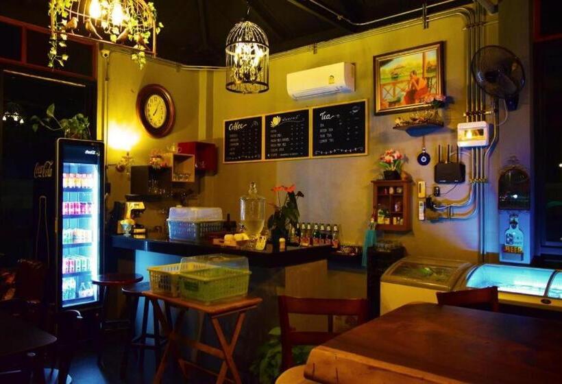 Nantharom Hotel And Restaurant