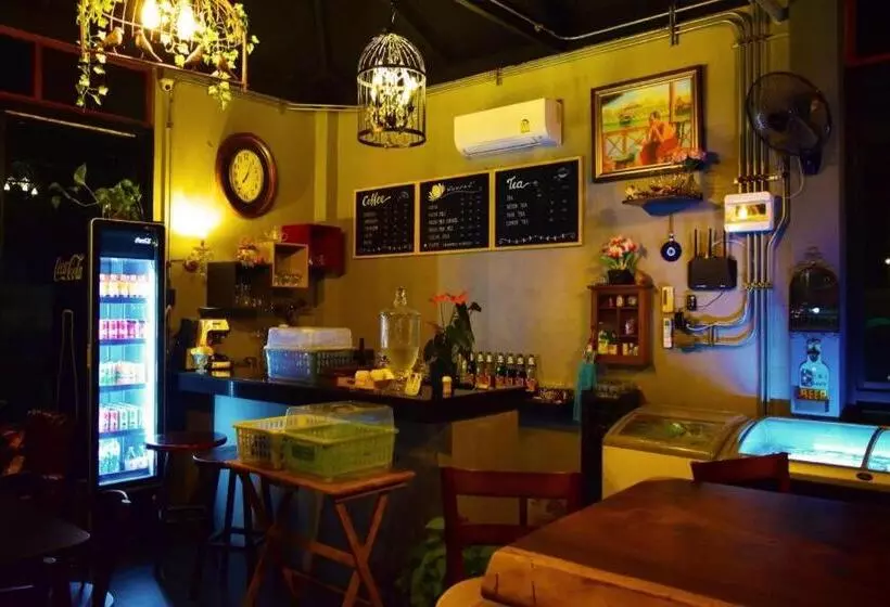 Nantharom Hotel And Restaurant