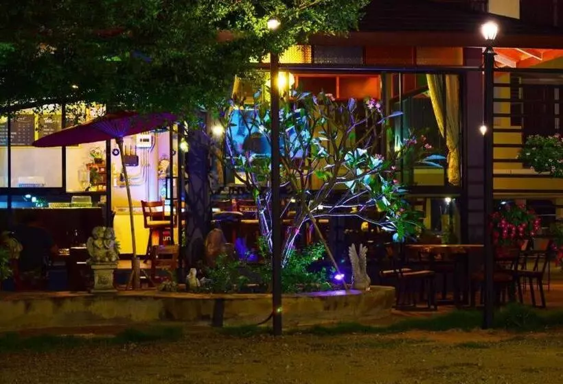 Nantharom Hotel And Restaurant