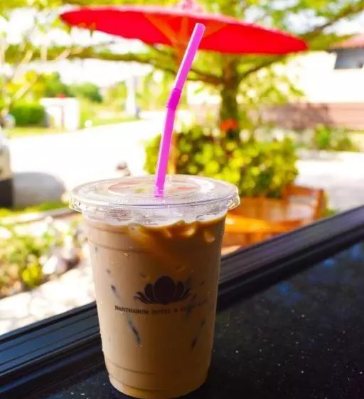 Nantharom Hotel And Restaurant