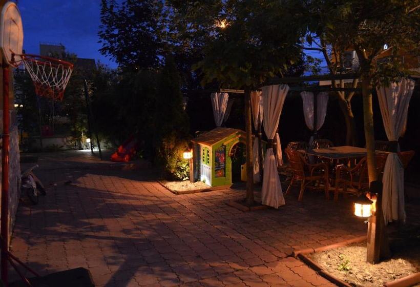 בית מלון כפרי Pensiunea Trident