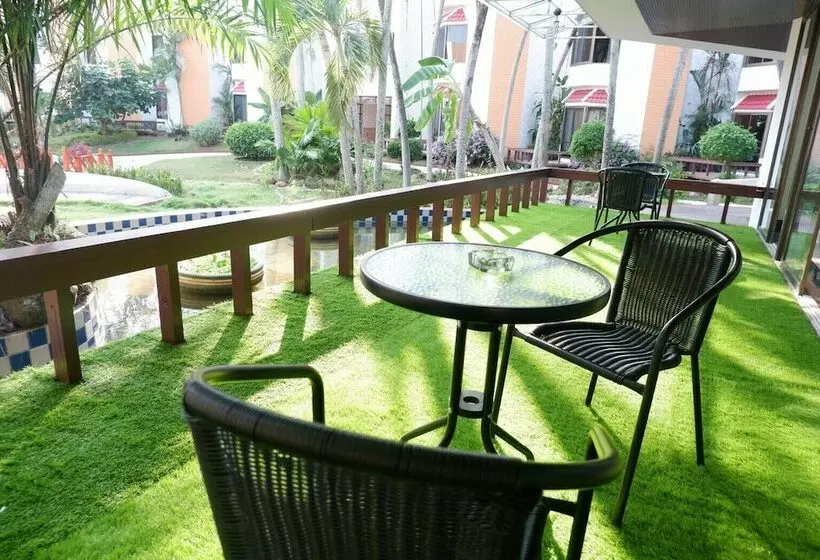 ホテル Rayong Palmaries Beach Resort