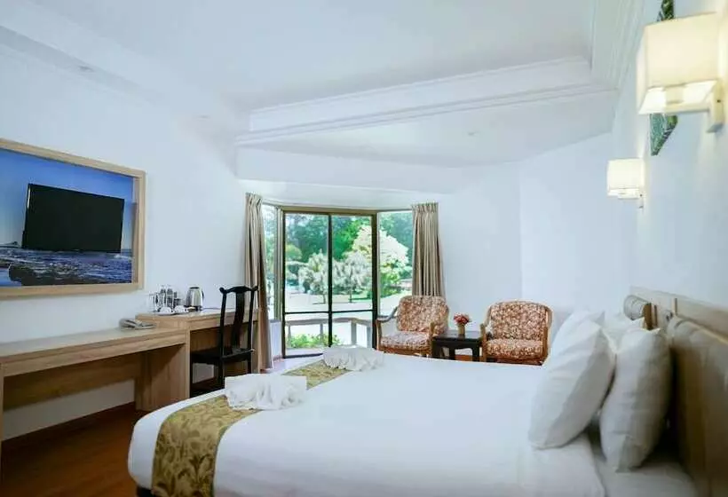 ホテル Rayong Palmaries Beach Resort