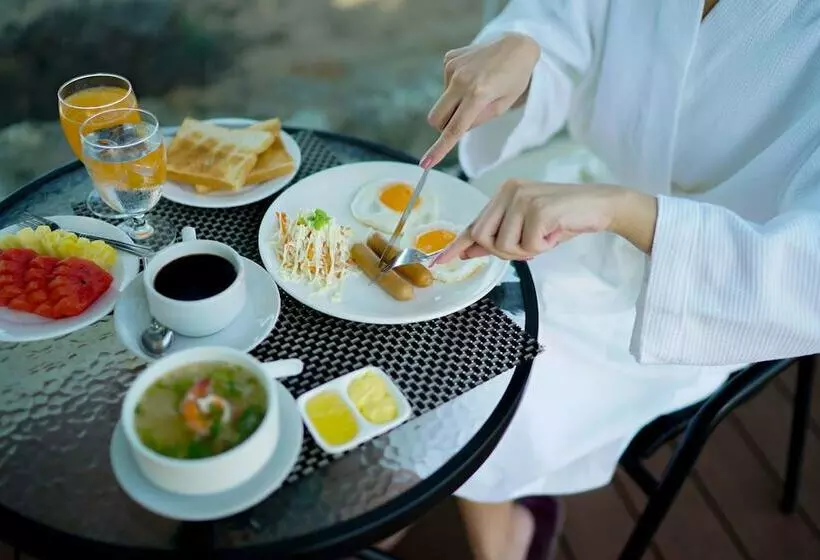 ホテル Rayong Palmaries Beach Resort