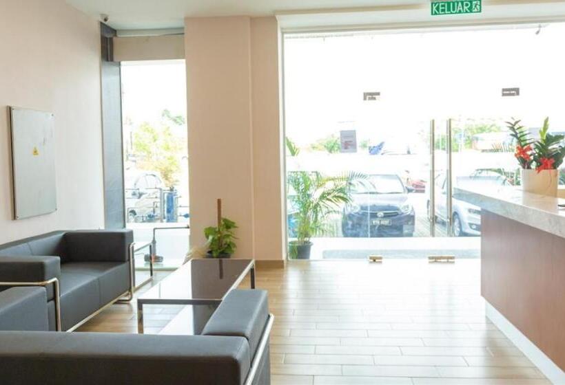 The Crown Hotel Klia